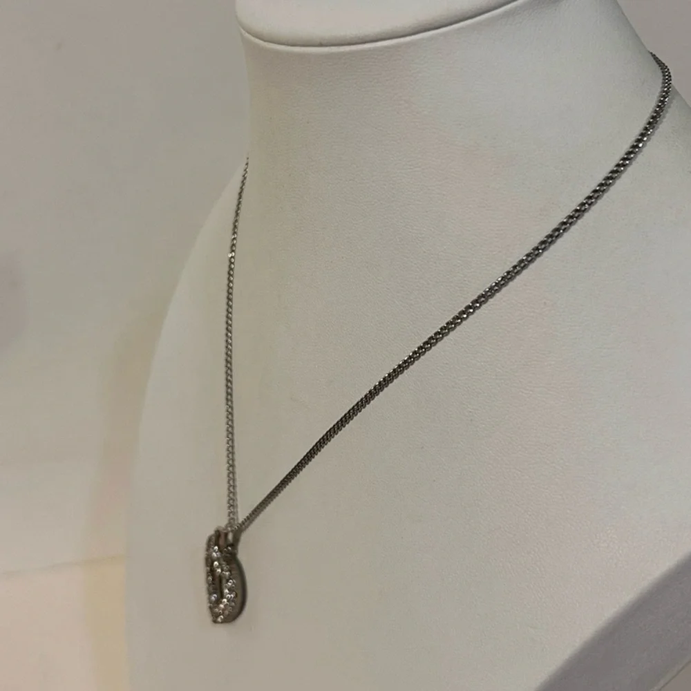 Vintage Silver‎ Tone Rhinestone Heart Pendant Necklace 17”